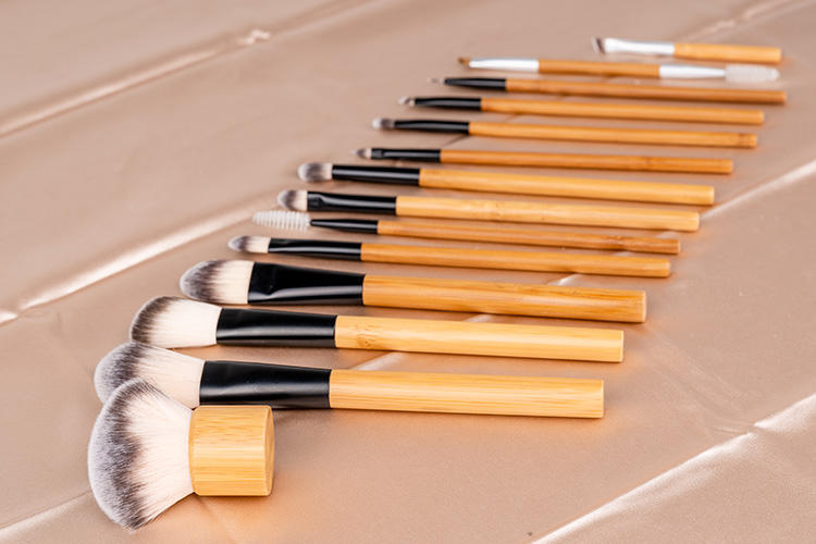 Wholesale Black Luxury Set Kit Private Label Foundation Cosmetic Professional Makeup Brush