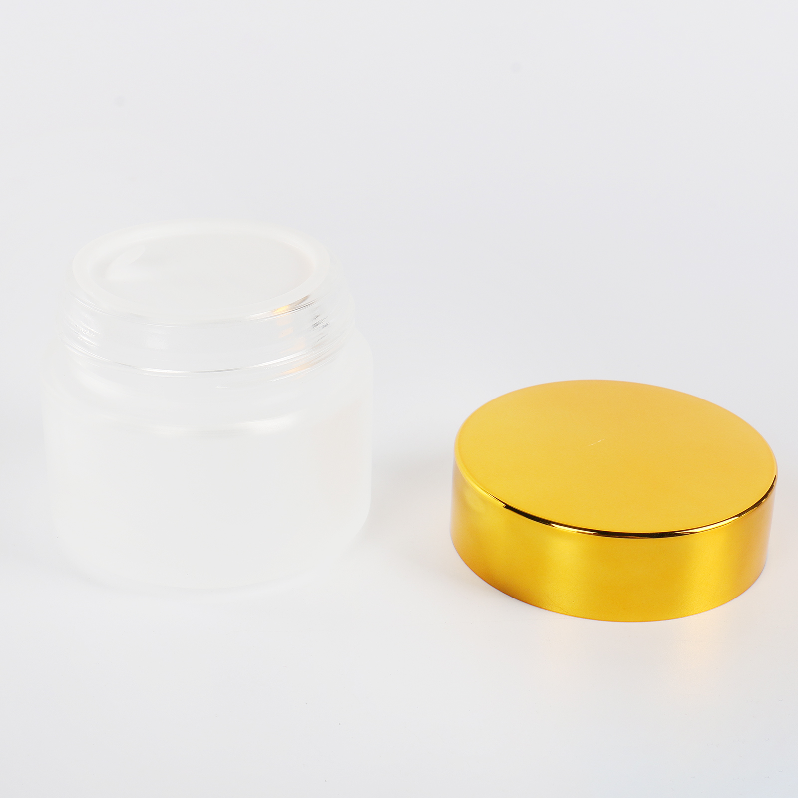 Luxury Face Cosmetic Packaging Containers Custom Empty Frosted Cosmetic Cream Glass Jar 100ml With Silver Gold Lid