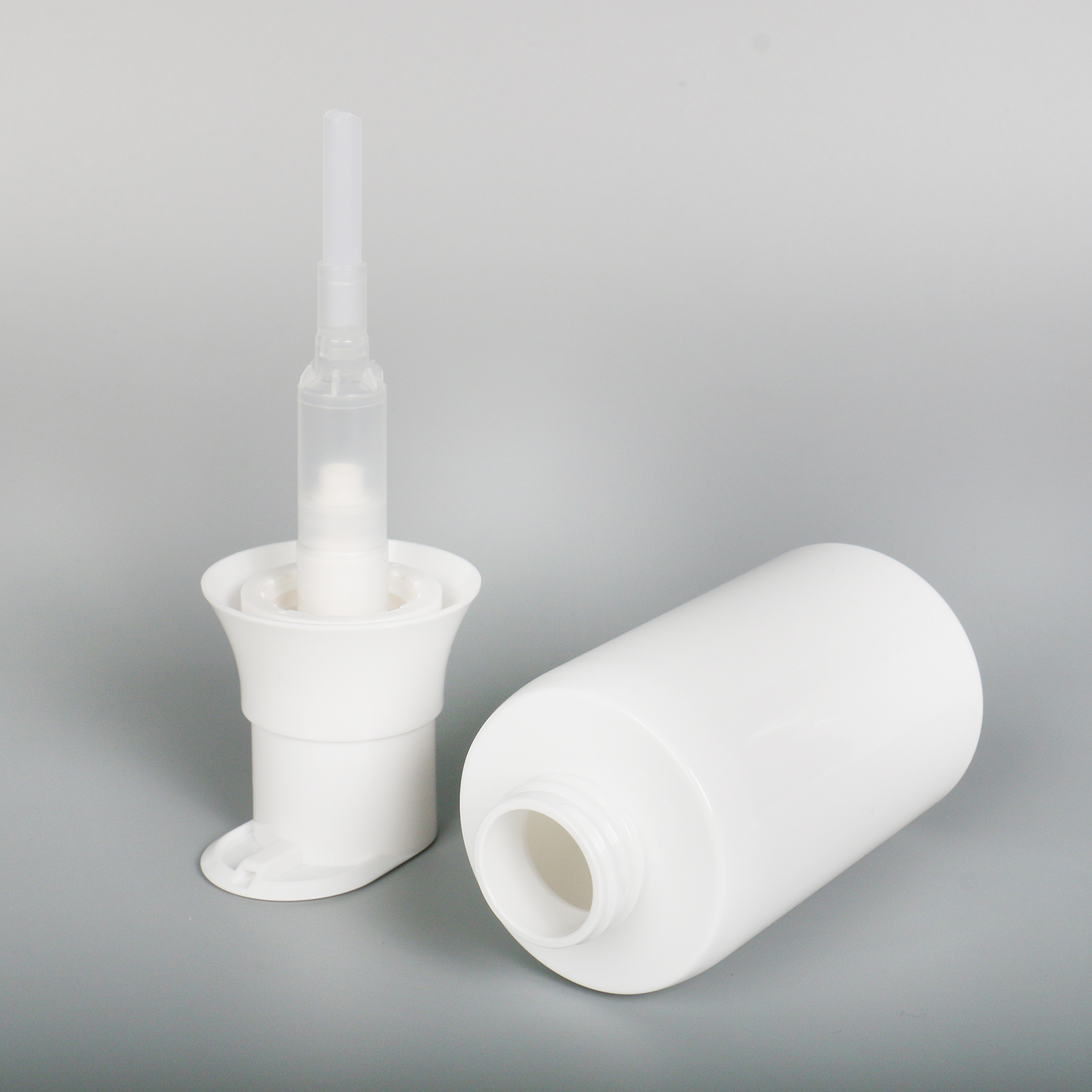 Customized 300ml 500ml Refillable Cosmetic Pet White Plastic Body Wash Shower Gel Pump Bottle Package