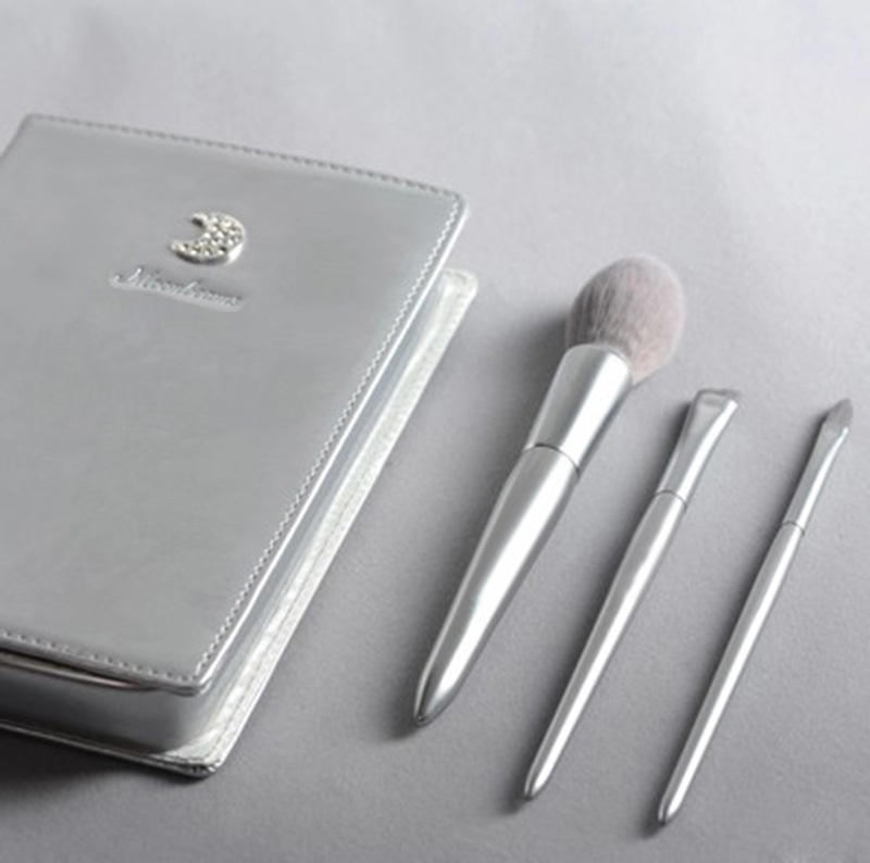 Custom Logo 8 Pcs Matte Silver Powder Eyeshadow Brushes Kit Luxury Fluffy Makeup Brush Set For Beginner