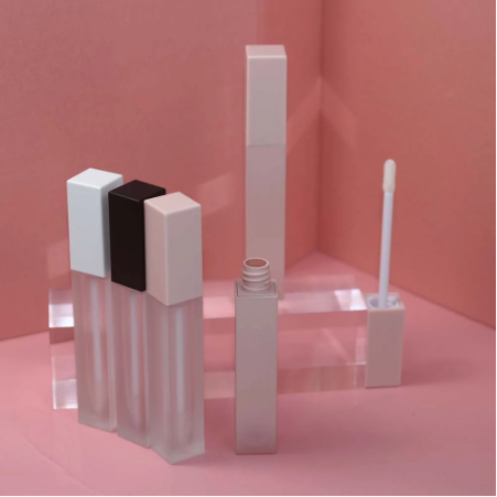 7ml Lip Gloss Containers Tube Packaging With Wands Frosted Transparent Lipgloss Tube Square Matte Lip Gloss Tubes