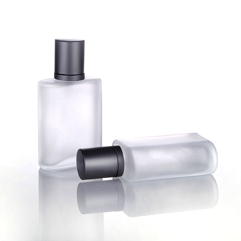 Luxury Recyclable 30ml 50ml 100ml Refillable Flat Square Frosted Glass Perfume Bottle With Pump Spray Cap