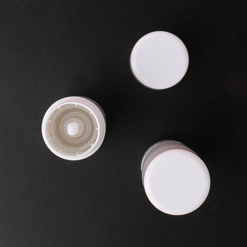 Moisturize White Wholesale Recycled Round Rotate Plastic Empty Mini Lipstick Lip Balm Container Tube Empty Lip Balm Tubes