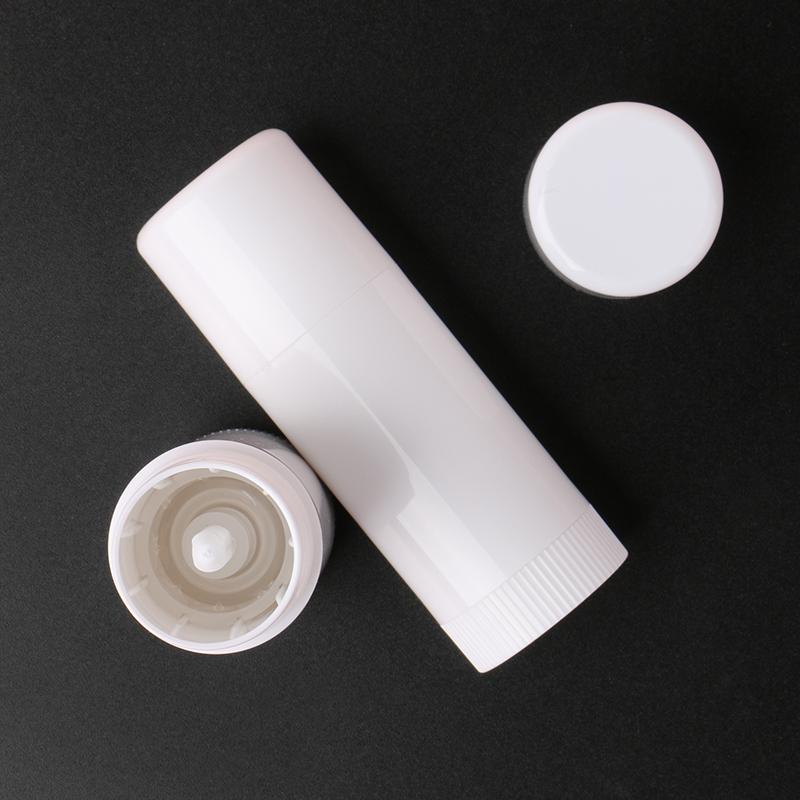 Moisturize White Wholesale Recycled Round Rotate Plastic Empty Mini Lipstick Lip Balm Container Tube Empty Lip Balm Tubes