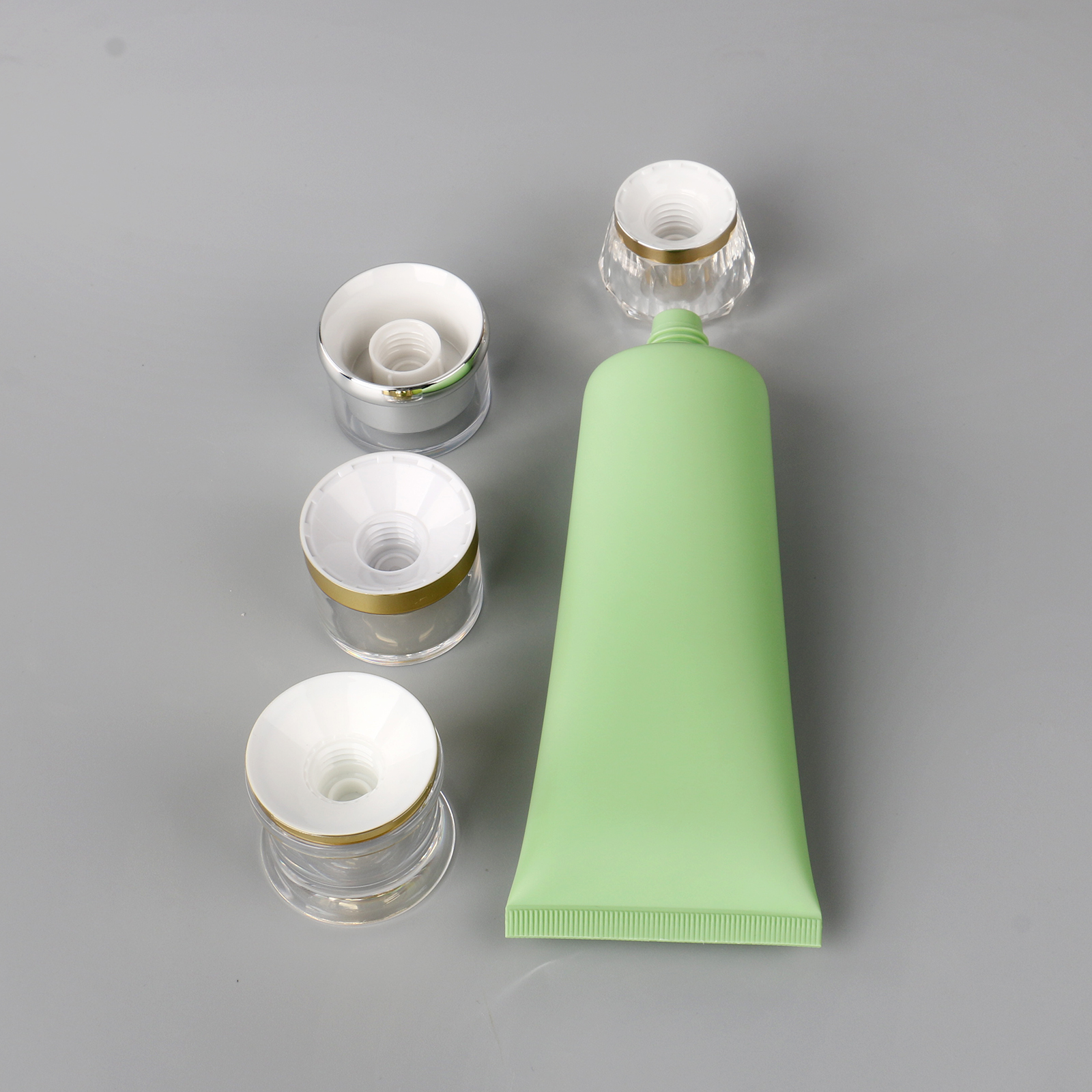 Facial Cleanser Soft Container Tube 100g PP Empty Matte Green Soft Cosmetic BB Cream Lotion Squeeze Tube With Screw Lid