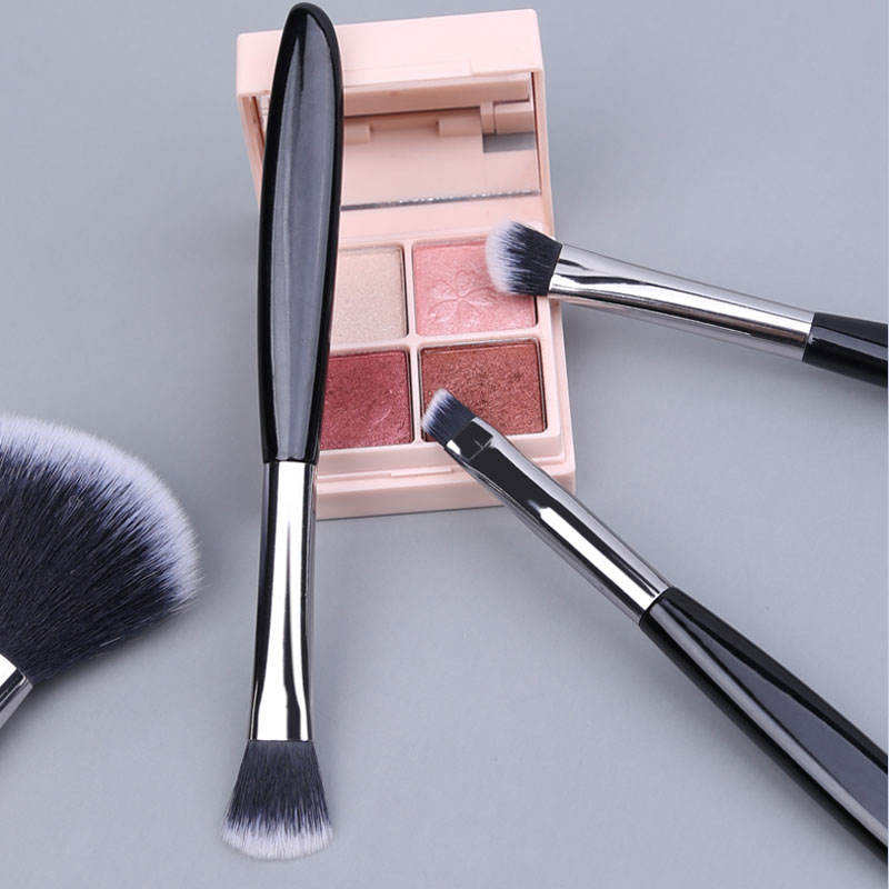 Short Handle Small Eyeshadow Eyebrow Brush Beauty Tools Travel Mini 4pcs Portable Makeup Brush Set With Glitter Cosmetic Bag