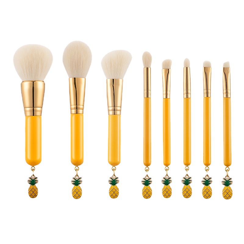 Professional Makeup Brush Fruit Pineapple Pendant High Quality 8pcs Wood Handle Private Label Makeup Brush Set