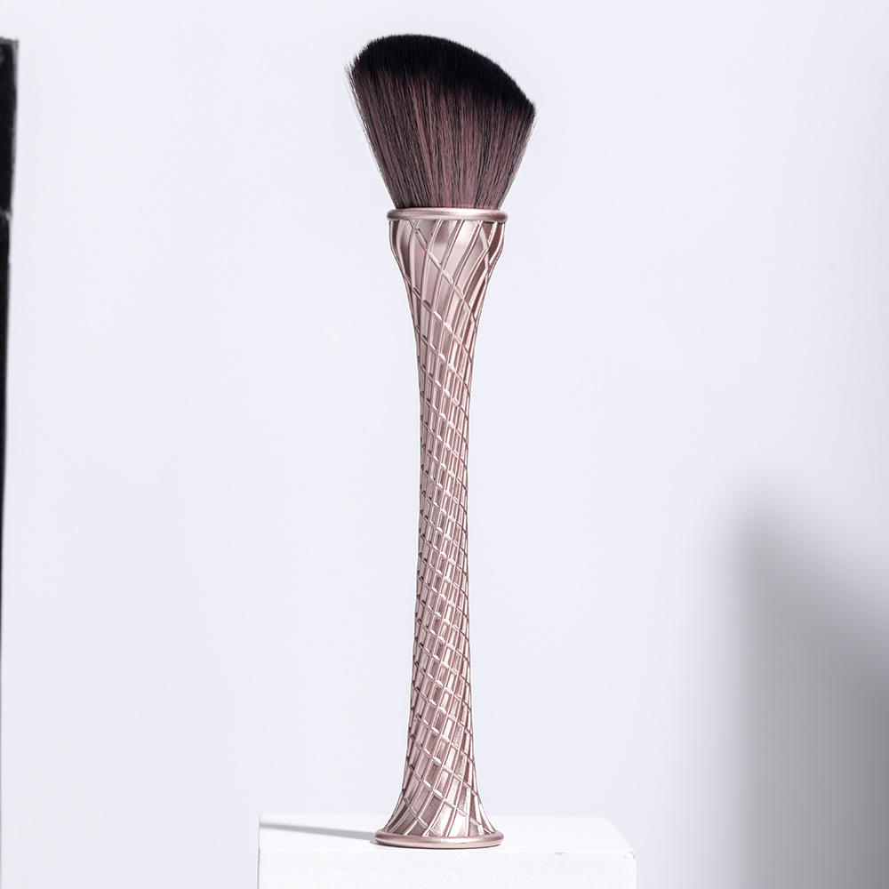 New Design Luxury Canton Tower Shape Brush Set Unique Stand-up Handle Slim Waist Powder Blush Flat Contour Single Makeup Brush