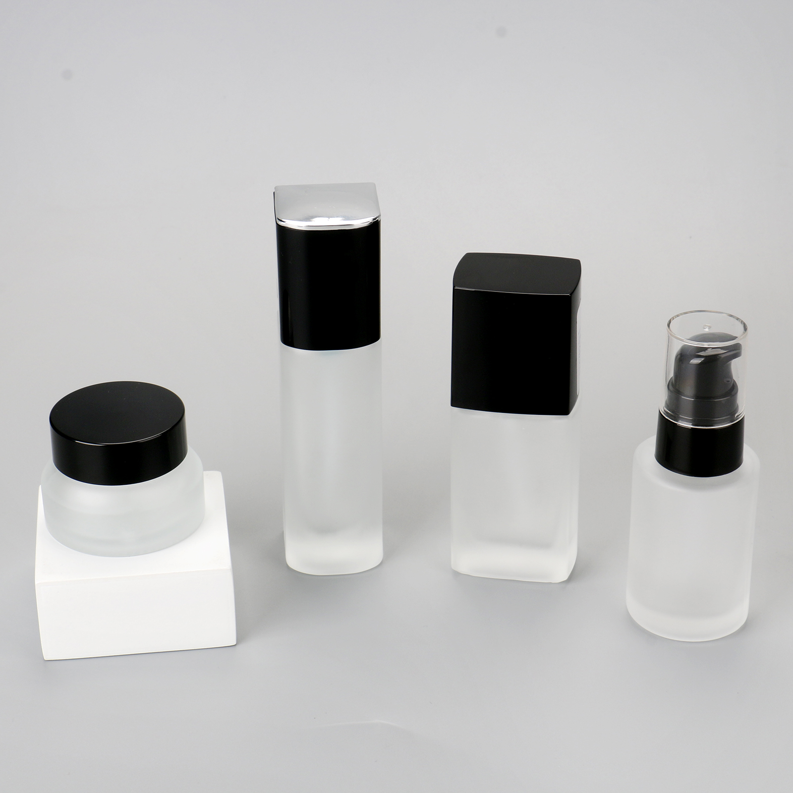 Transparent Flat Square 30ml Liquid Foundation Bottle 30g Cream Jar Frosted Glass Bottles With Lotion Pump