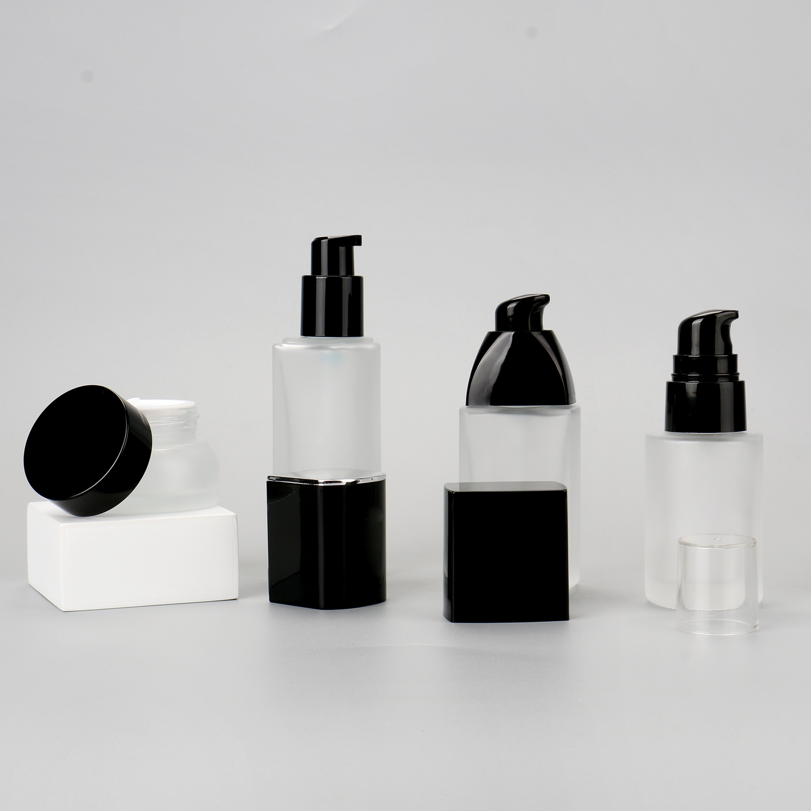 Transparent Flat Square 30ml Liquid Foundation Bottle 30g Cream Jar Frosted Glass Bottles With Lotion Pump