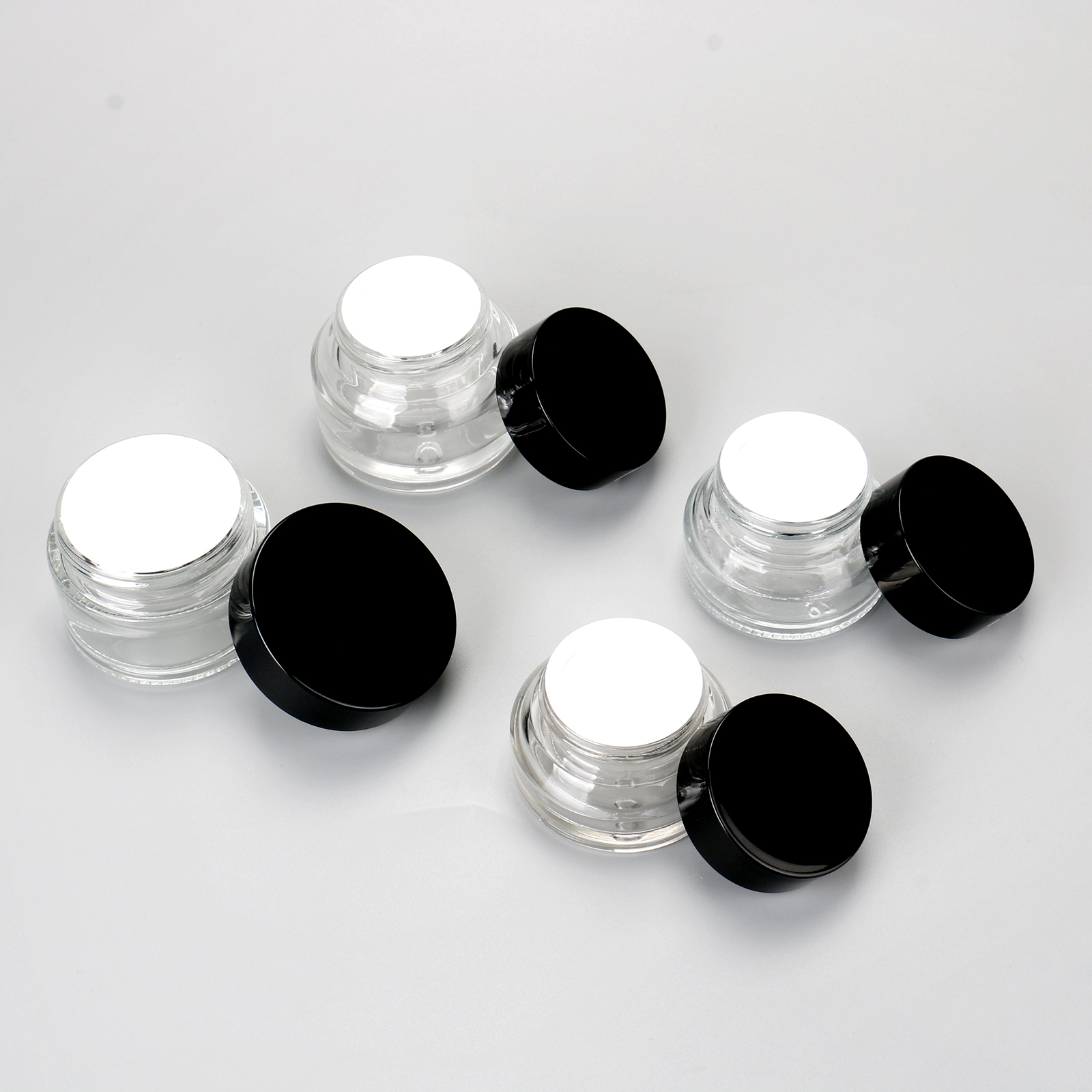 Transparent Inclined Shoulder Container 15g 30g Empty Slanted Shoulder Glass Face Cream Eye Cream Jars With Black Lid