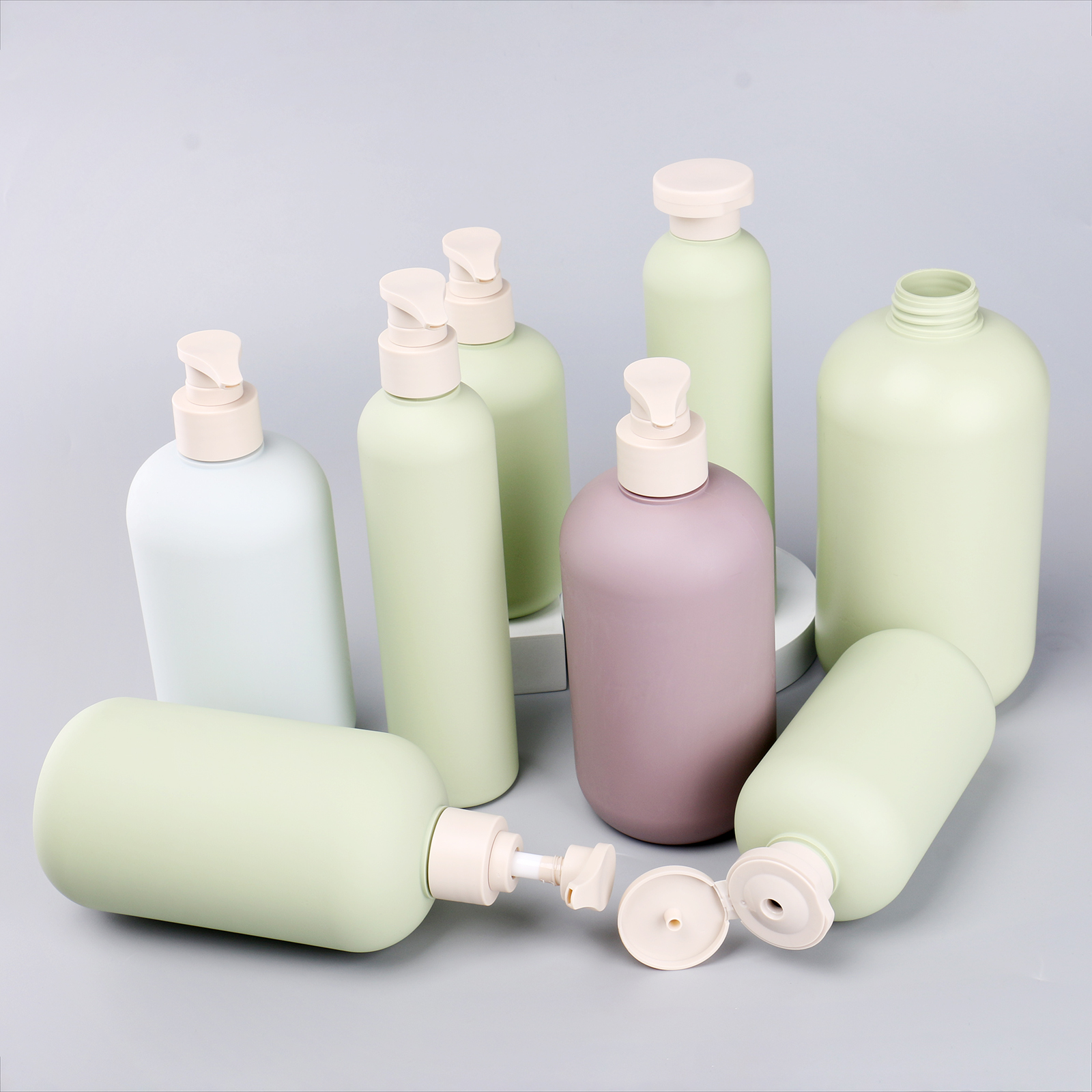 Large Capacity HDPE Plastic 200ml 250ml 300ml 500ml 800ml Eco Friendly Shampoo And Conditioner Bottles With Flip Pump Head