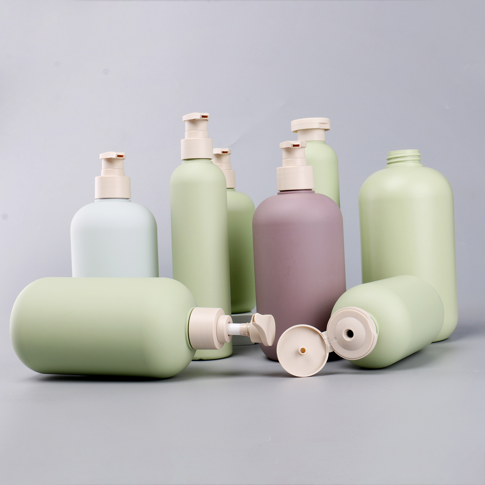 Large Capacity HDPE Plastic 200ml 250ml 300ml 500ml 800ml Eco Friendly Shampoo And Conditioner Bottles With Flip Pump Head