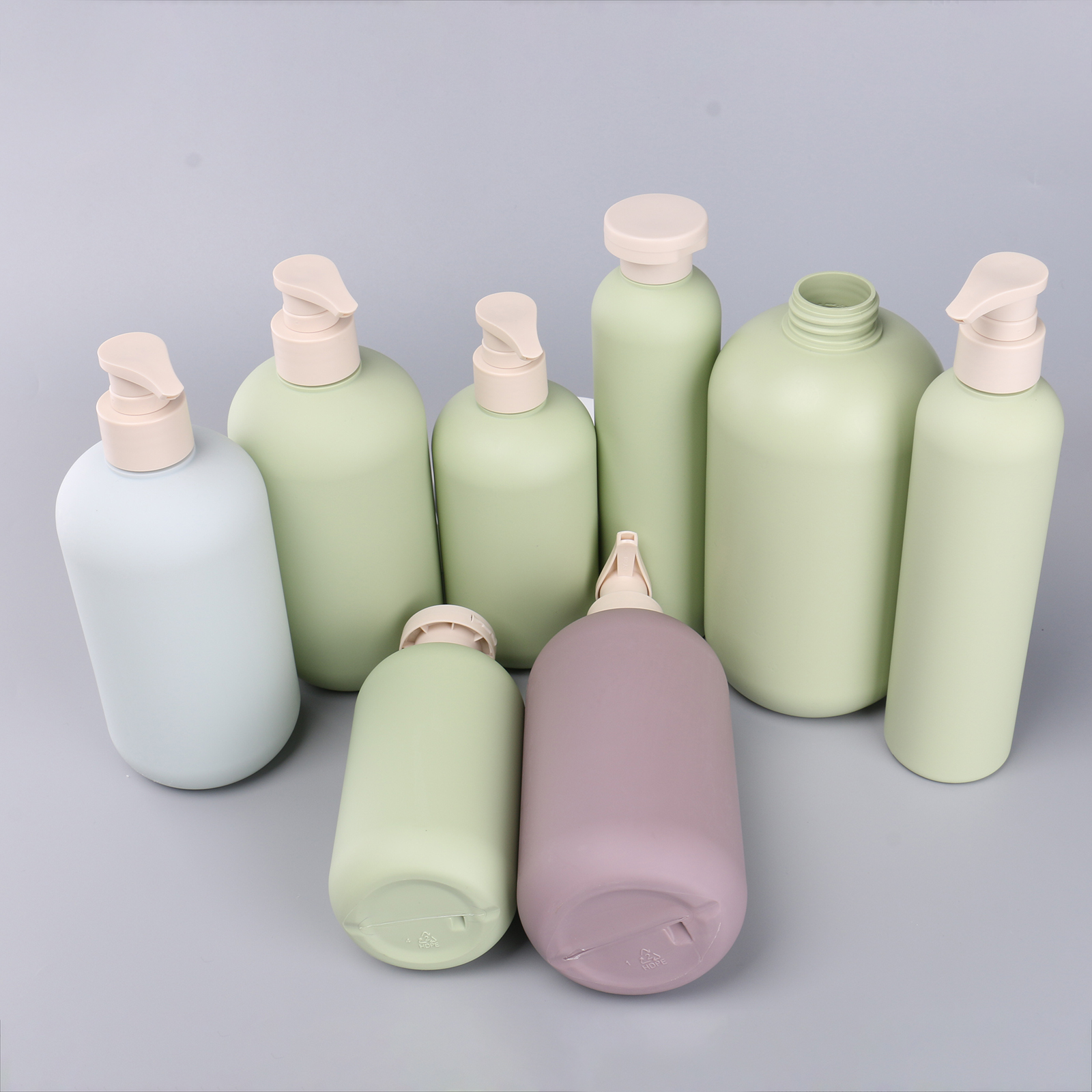 Large Capacity HDPE Plastic 200ml 250ml 300ml 500ml 800ml Eco Friendly Shampoo And Conditioner Bottles With Flip Pump Head