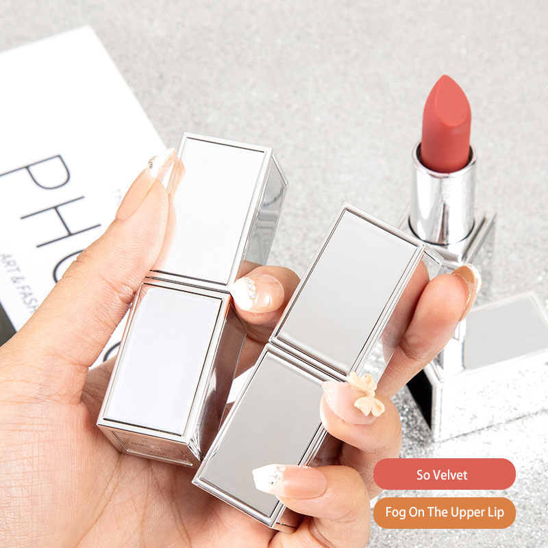 Cosmetics Waterproof Vegan High Pigment Lipstick Shine Silver Metallic Lipstick Private Label OEM Velvet Matte Lipstick