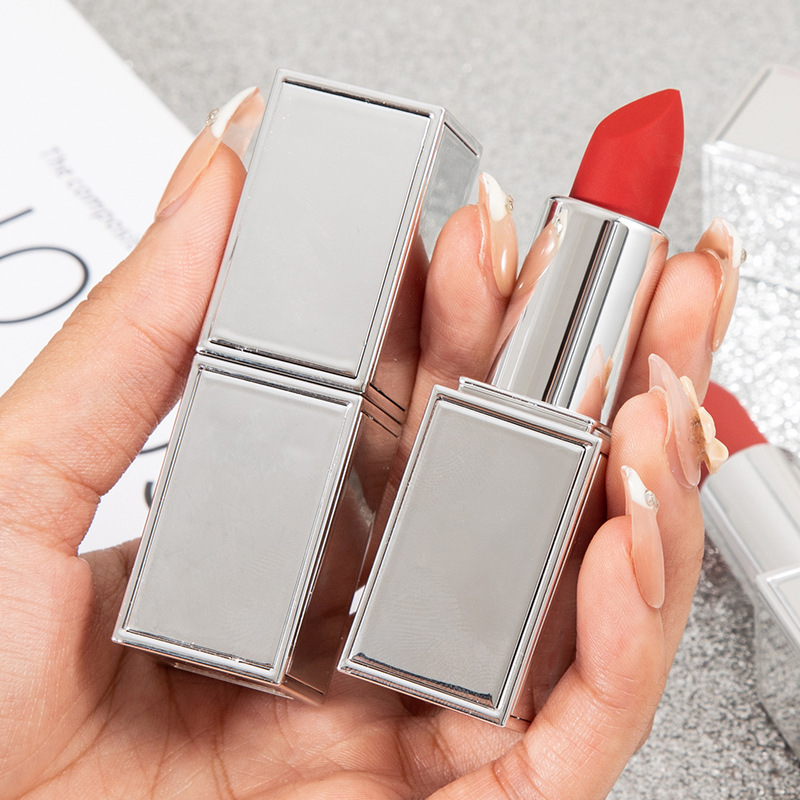 Cosmetics Waterproof Vegan High Pigment Lipstick Shine Silver Metallic Lipstick Private Label OEM Velvet Matte Lipstick