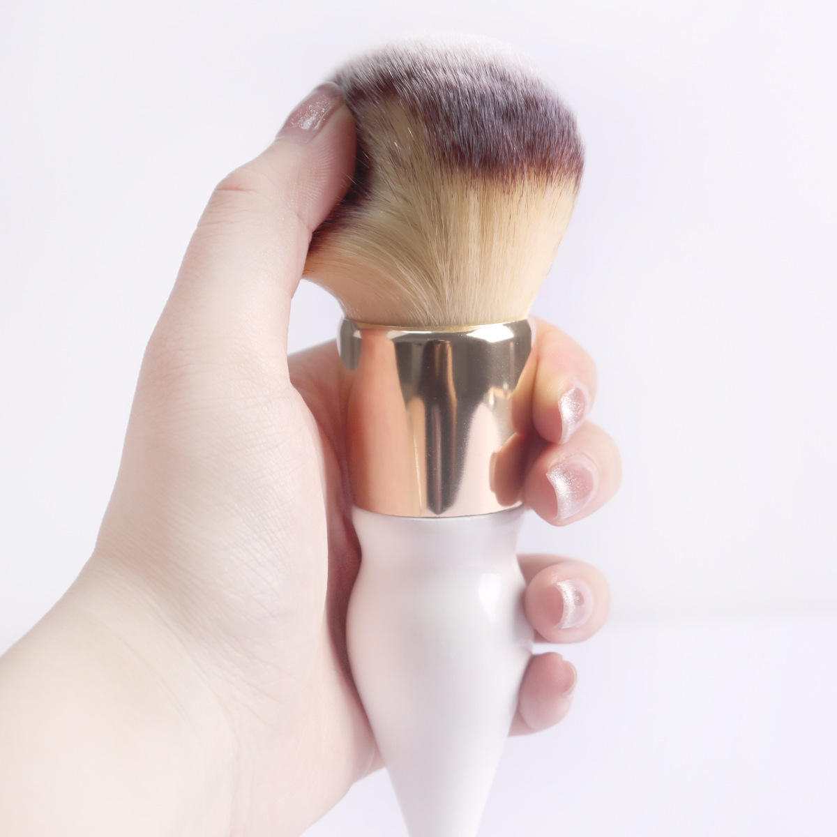 Pro Cosmetics Tools Kabuki Brush Soft White Short Handle Blush Brush Fluffy Face Foundation Makeup Powder Brushes