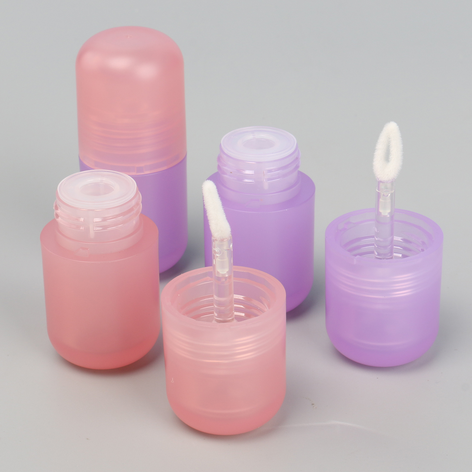 Cute Customized Capsule Pink Lip Gloss Tube Mini Small Pill Lipgloss Tube Liquid Lipstick Lip Balm Tube Container