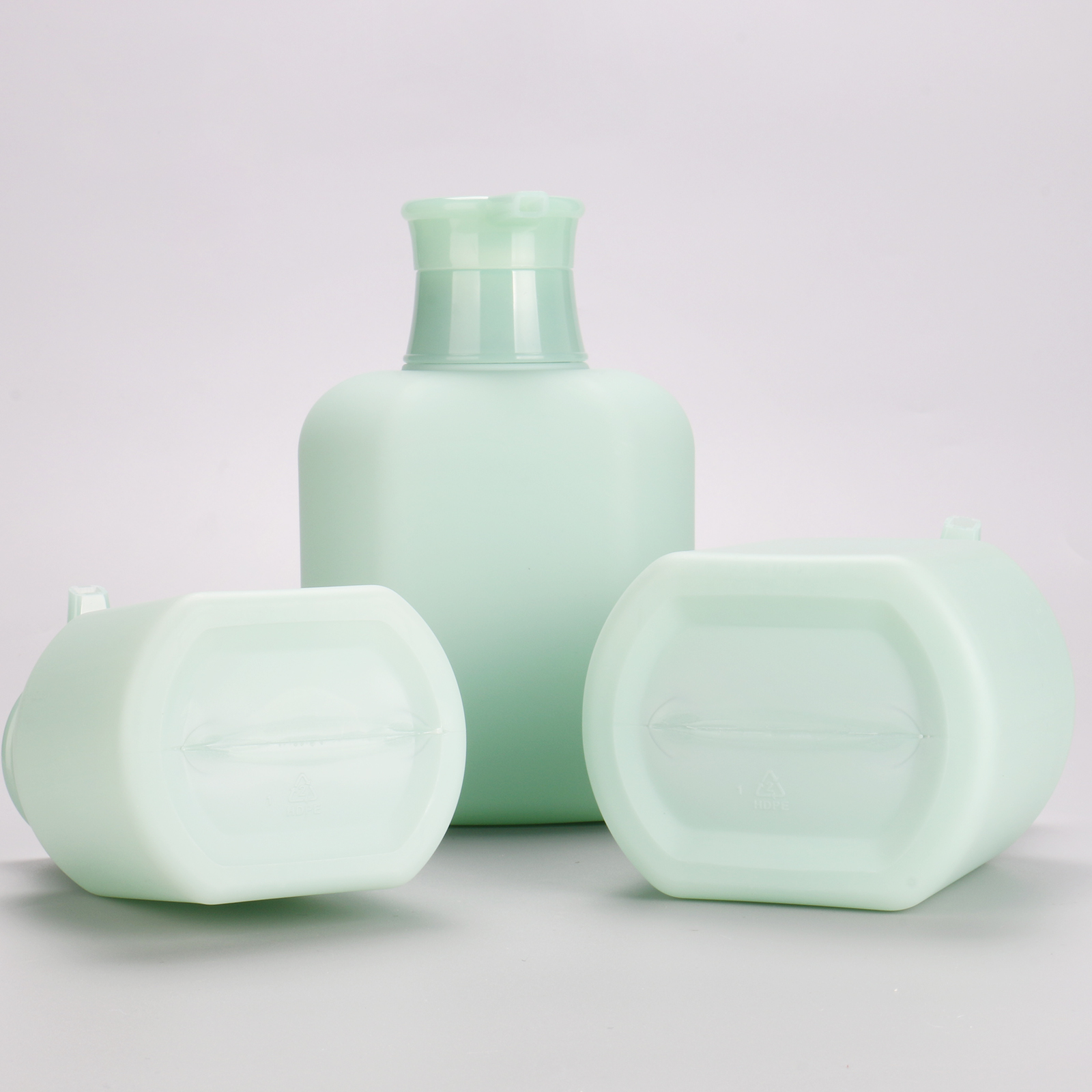 300ml 500ml 750ml Matte Green Lotion Bottle Plastic Empty Bottle Shampoo Hand Sanitizer Dispenser Cosmetic Pump Bottle