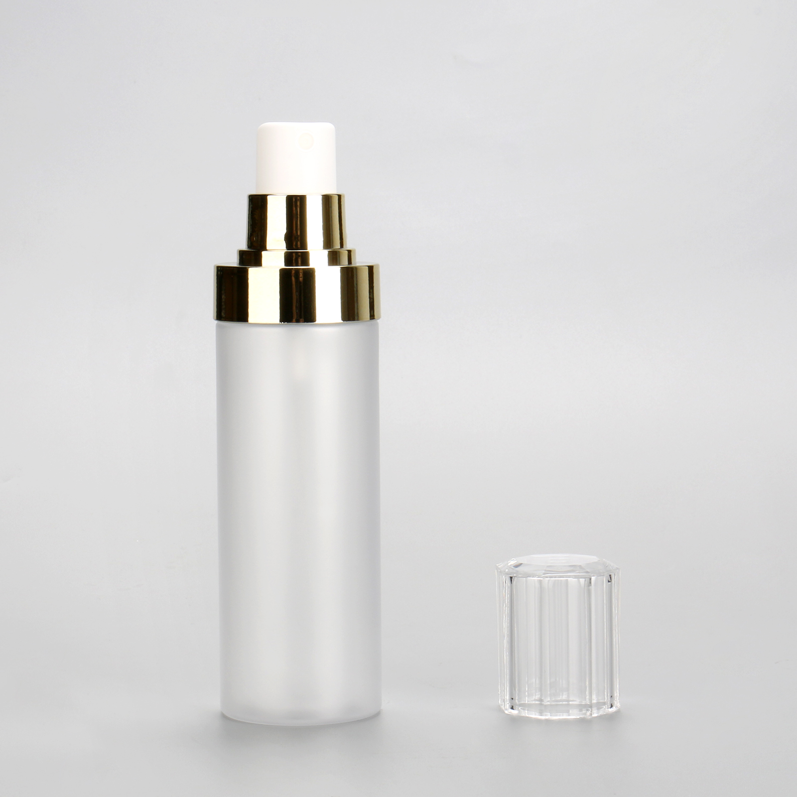 Round Flat Shoulder 100ml 120ml 150m Frosted PET Plastic Gold Plated Cover Press Type Lotion Bottle