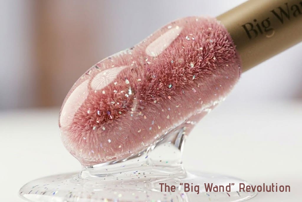 Her Beauty Solution oversized doe-foot applicator for plumping lip gloss, Big Wand trend in Brazil and Mexico.